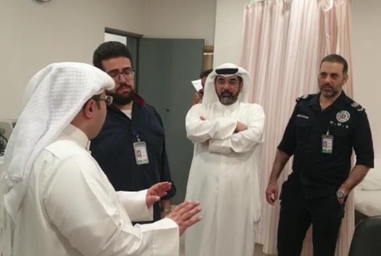 الوكيل الرفاعي والجلاهمة يتفقدان الخدمات الصحية بالمطار