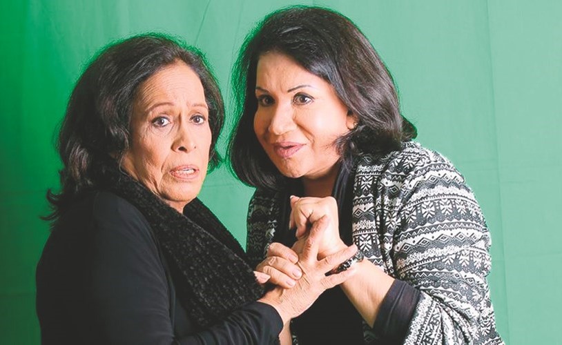 بالفيديو.. وحده تفلّي.. والثانية تغني