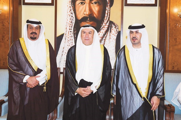 السفير الإماراتي صقر الريسي يبارك﻿