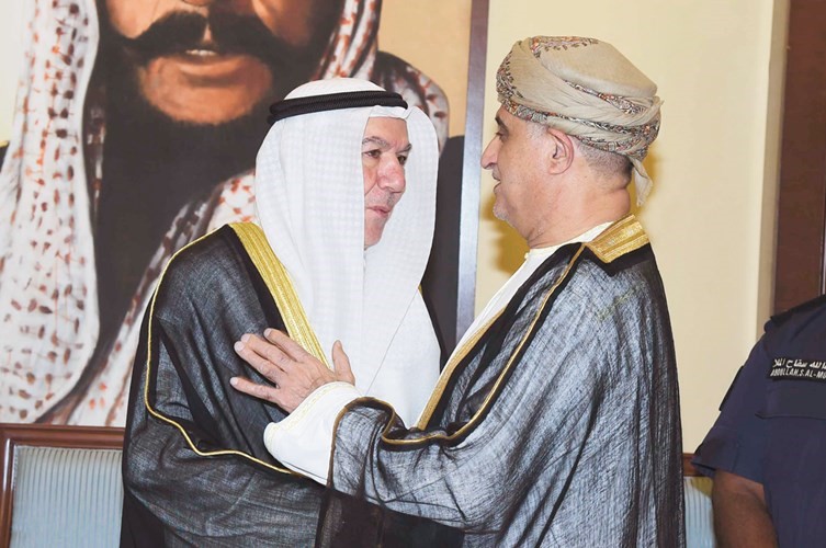 سفير عمان عدنان الأنصاري مهنئا ﻿