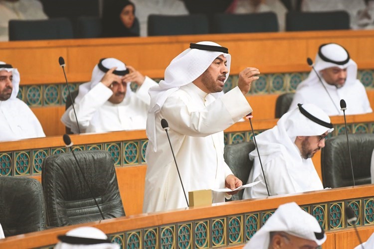 علي الدقباسي﻿