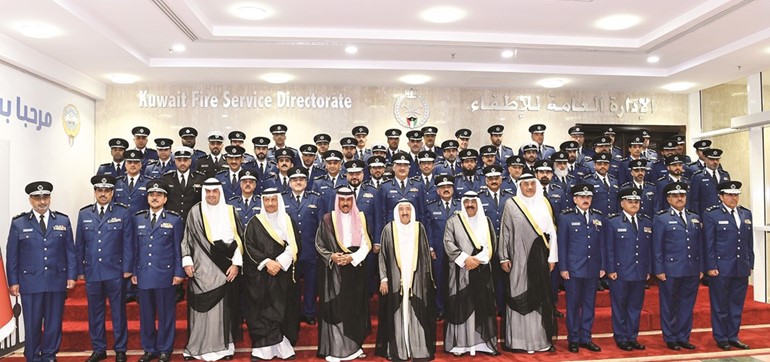صاحب السمو الأمير الشيخ صباح الأحمد وسمو ولي العهد الشيخ نواف الأحمد والشيخ مشعل الأحمد وسمو الشيخ جابر المبارك والشيخ صباح الخالد وأنس الصالح والفريق خالد المكراد وقيادات الإطفاء ﻿