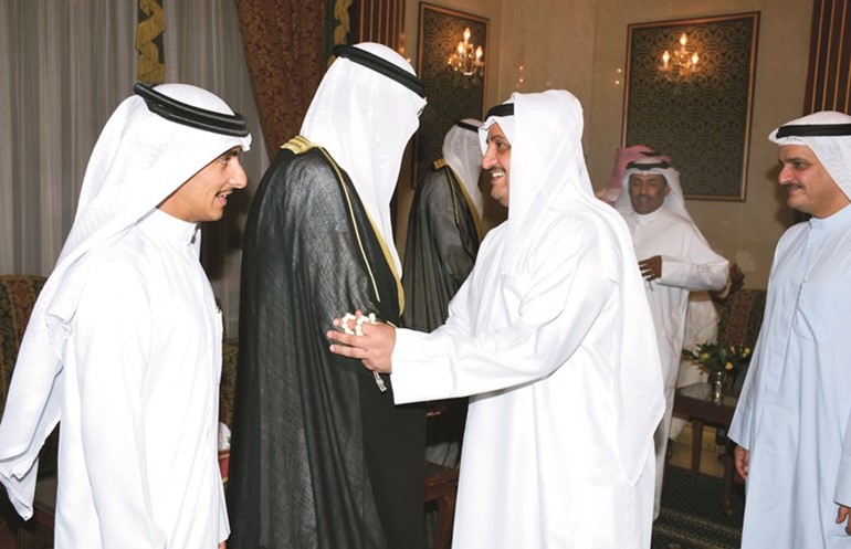 لؤي وإياد جاسم الخرافي يقدمان التهاني ﻿