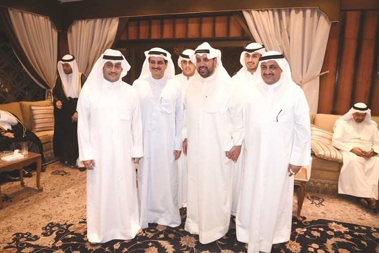 لؤي وإياد وطلال جاسم الخرافي يباركون﻿