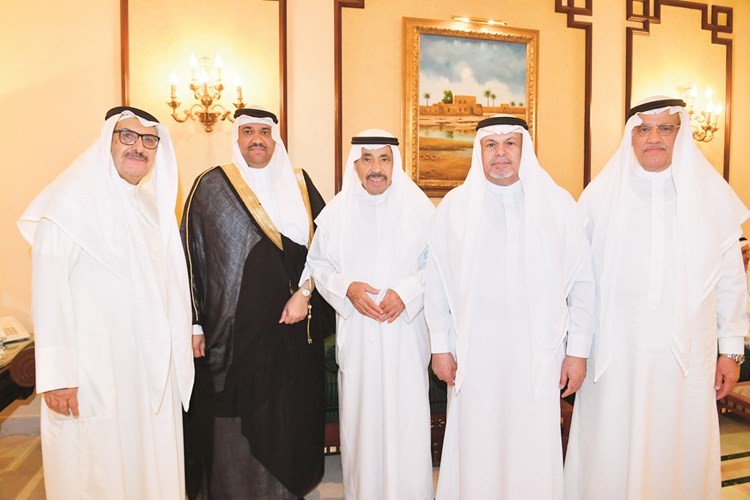 عبدالعزيز البابطين مباركا﻿