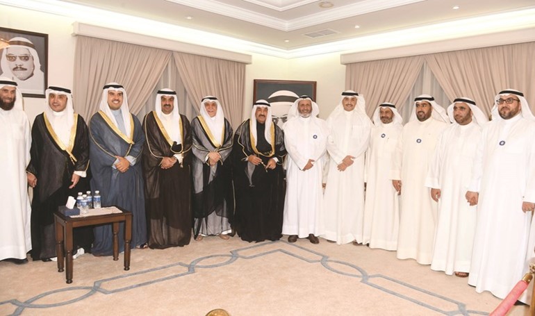 سمو الشيخ ناصر المحمد ود. إسماعيل الشطي والشيخ خالد البدر والشيخ صباح ناصر المحمد والشيخ د. أحمد ناصر المحمد ود. نايف العجمي﻿