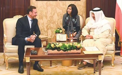 سمو رئيس الوزراء الشيخ جابر المبارك مستقبلا السفير الإيطالي﻿