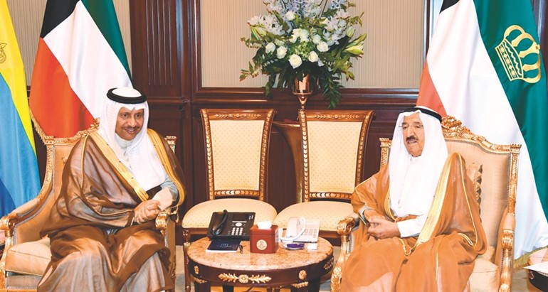 صاحب السمو الامير الشيخ صباح الاحمد مستقبلا سمو رئيس مجلس الوزراء الشيخ جابر المبارك ﻿