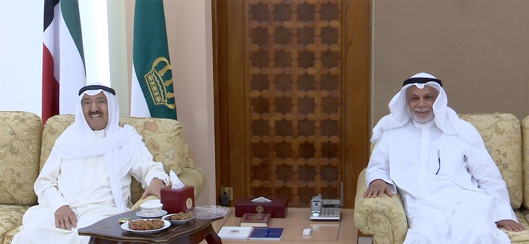:سمو الأمير يستقبل المستشار يوسف المطاوعة 