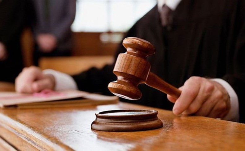 زوجة تطلب الطلاق أمام المحكمة في الامارات : زوجي لا شكر ولا شتم