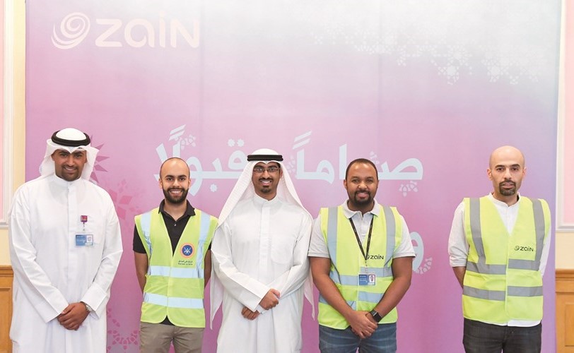 مسؤولو زين والمطاحن في صالة زين لإفطار الصائم﻿