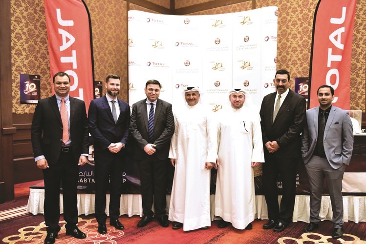 «البابطين» و«توتال» تحتفلان بـ 10 سنوات من الشراكة الناجحة بالكويت