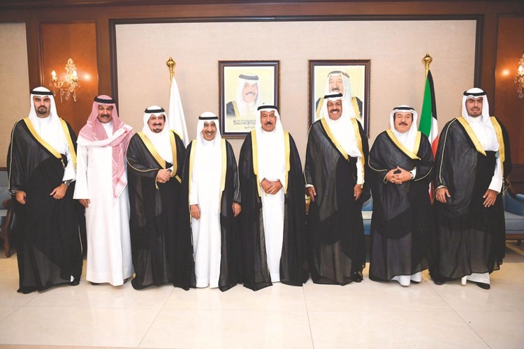 الشيخ مبارك الجابر والشيخ بندر الجابر والشيخ د.سالم الجابر والشيخ أحمد الجابر يهنئون ﻿
