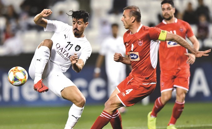 لاعب السد بونجاح في لقاء سابق أمام بیرسبولیس﻿