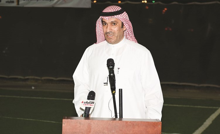 احمد الشحومي متحدثا في ختام الدورة﻿