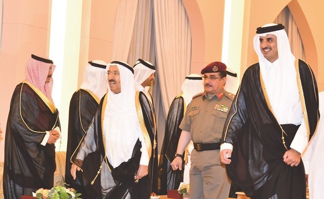 صاحب السمو الأمير الشيخ صباح الأحمد مرحبا بأمير قطر﻿