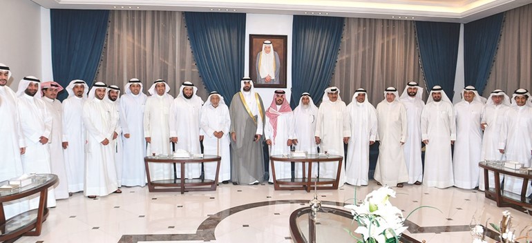 غنام الجمهور وفهد الجربا يتوسطان الحضور	(قاسم باشا)﻿