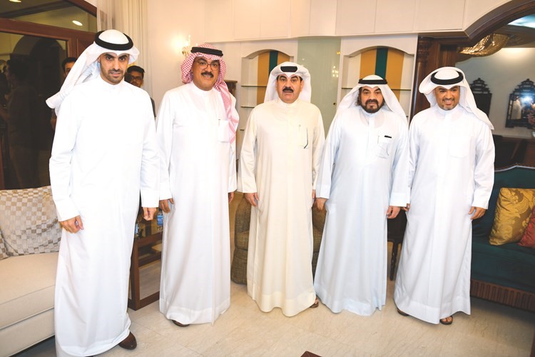 بدر الخرافي مهنئا﻿