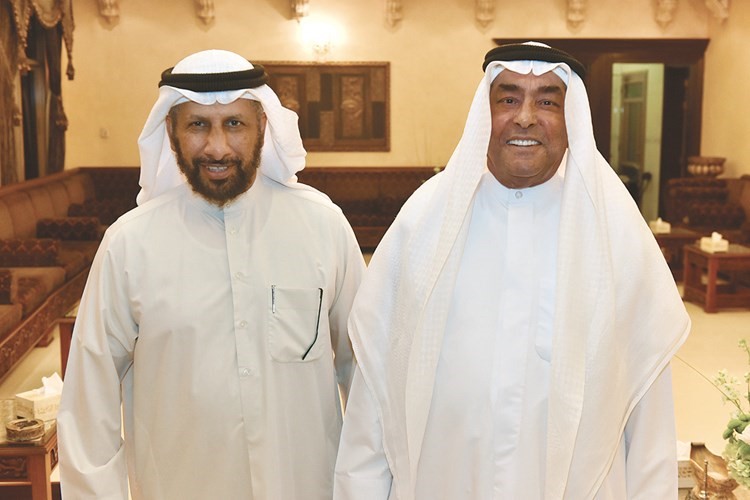 عبداللطيف العميري مهنئا جاسم البدر﻿