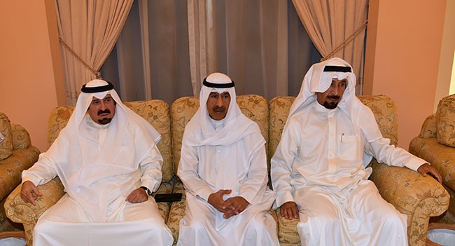 سمو الأمير يقيم مأدبة إفطار على شرف وزير الدفاع ورئيس الأركان وكبار قادة الجيش