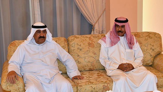 سمو الأمير يقيم مأدبة إفطار على شرف وزير الدفاع ورئيس الأركان وكبار قادة الجيش
