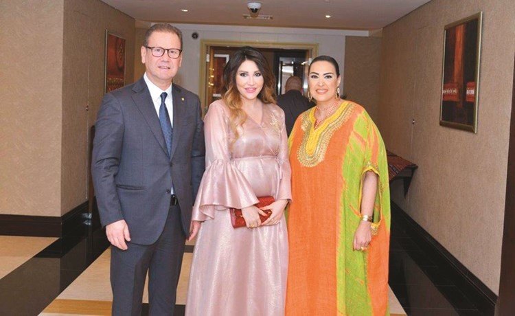 احمد الصيرفي وسارة دمشقية ورولا عبد العزيز﻿
