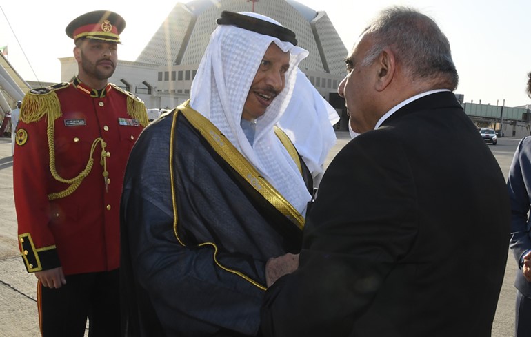 سمو رئيس الوزراء خلال استقبال رئيس الوزراء العراقي