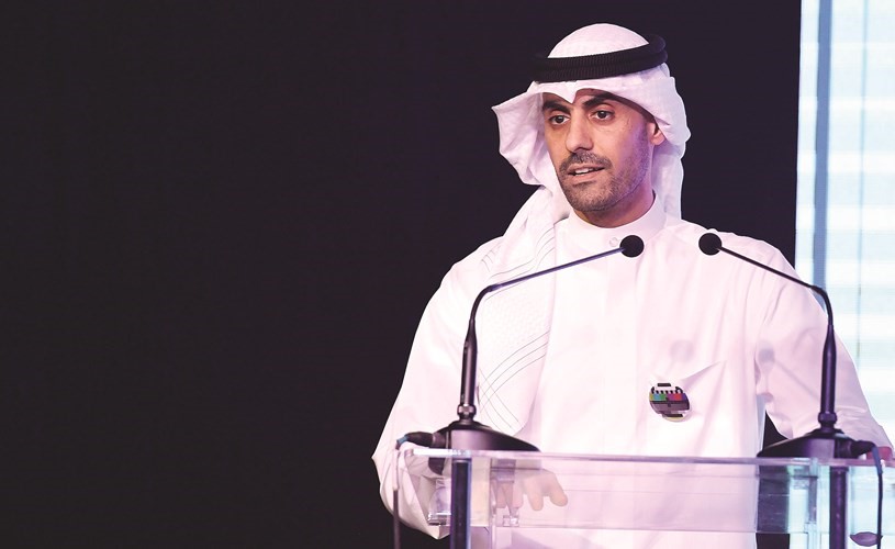 بدر ناصر الخرافي ملقيا كلمته خلال الغبقة ﻿