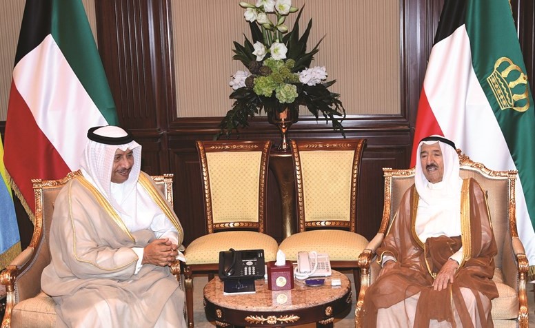 صاحب السمو الأمير الشيخ صباح الأحمد خلال استقباله سمو رئيس مجلس الوزراء الشيخ جابر المبارك﻿
