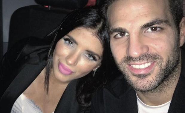 فابريغاس ينشر صورة مع قصي خولي: أتمنى أن ينتهي "5 ونص" لأستعيد اهتمام زوجتي