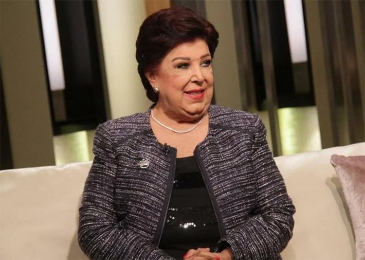 أشرف زكي يكشف تطورات الحالة الصحية لرجاء الجداوي