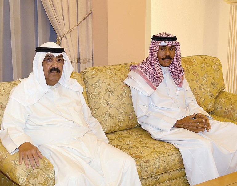 سمو ولي العهد الشيخ نواف الأحمد والشيخ مشعل الأحمد
