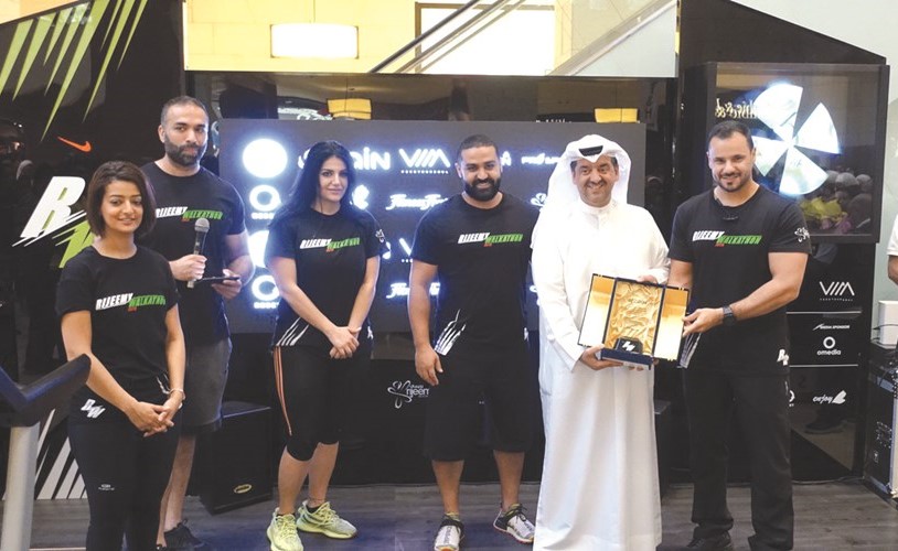 المطوع يكرم الخشتي على شراكة زين للبرنامج ﻿
