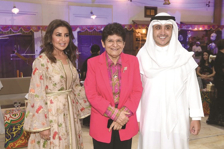 الشيخ د.أحمد ناصر المحمد والشيخة د.رشا الصباح والشيخة هنوف البدر﻿
