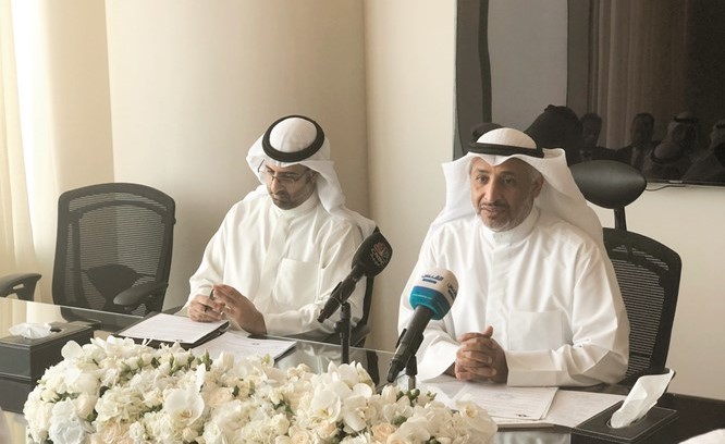 دبوس الدبوس مترئسا الجمعية العمومية﻿