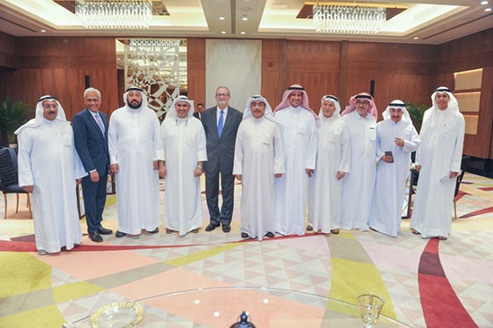 جانب من اللقاء المفتوح مع السفير سيلفرمان 