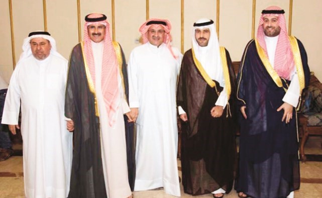 الشيخ مبارك الدعيج والشيخ خالد الدعيج والشيخ صباح الدعيج والزميل سالم الريضة وعبدالهادي الريضة﻿