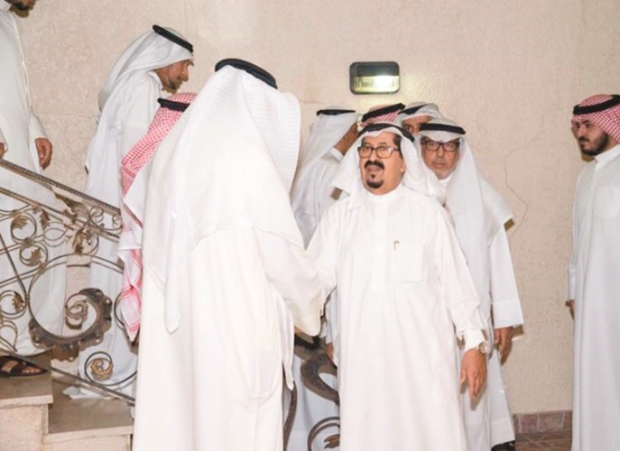 محمد بن صبحان مع المهنئين﻿