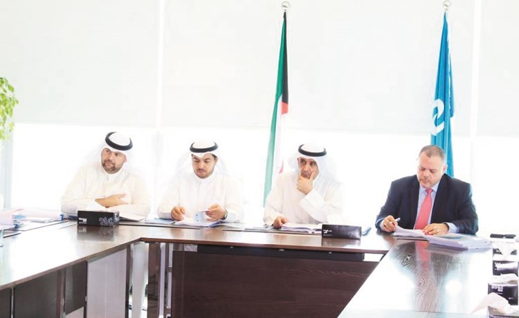 إياد السميط وأنس ميرزا خلال الجمعية العمومية ﻿