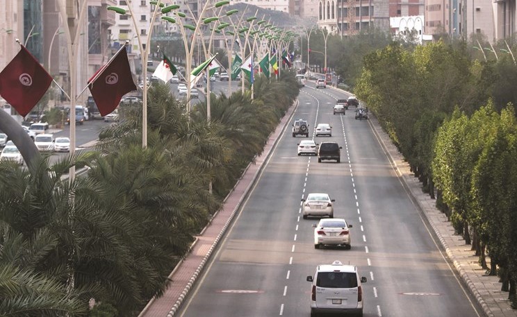 شوارع مكة المكرمة تزدان بأعلام الدول المشاركة في القمم الثلاث	(ا.ف.پ) ﻿
