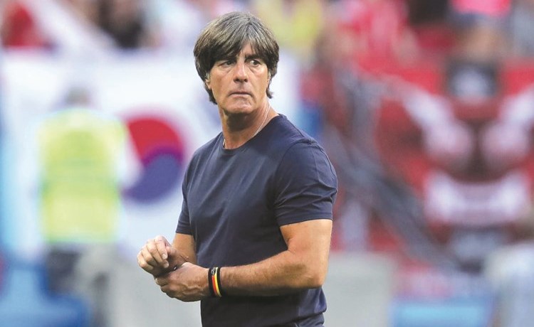 لوف يغيب عن مباراتين في تصفيات «يورو 2020»