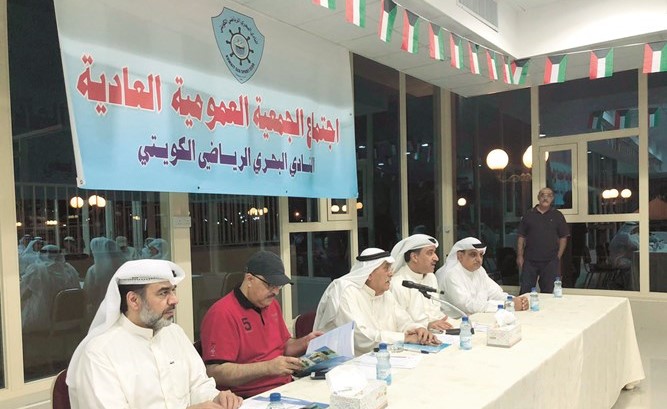 اللواء فهد الفهد يتوسط خالد الفودري وفيصل القصير ونبيه شعبان﻿