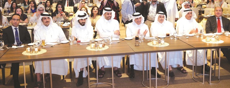 الرئيس التنفيذي محمد آل ثاني يتوسط حضور وضيوف الغبقة السنوية لـ Ooredoo﻿