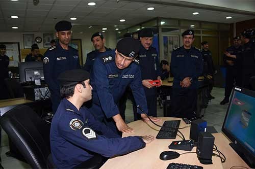 وكيل وزارة الداخلية الفريق عصام سالم النهام يقوم بجولة تفقدية لقطاع المرور والعمليات وقطاع المنافذ في مطار الكويت الدولي