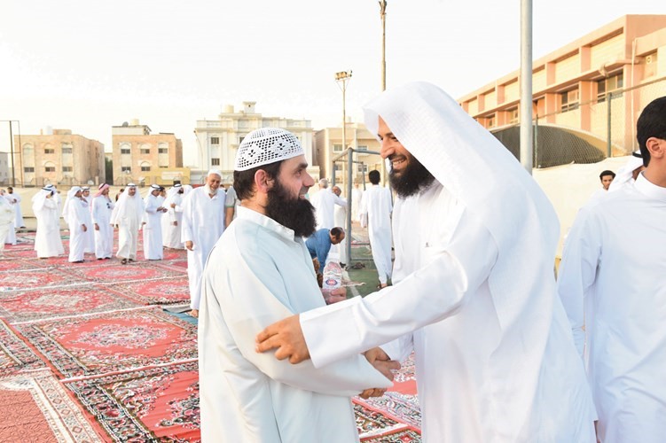 تبادل المباركة بعيد الفطر السعيد﻿