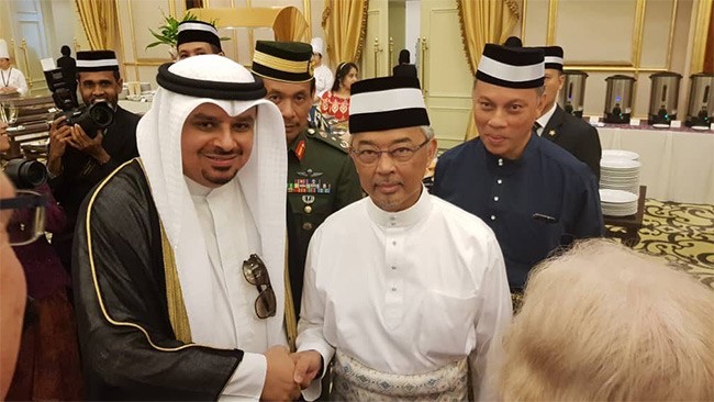 سفارتنا بماليزيا تشارك في حفل عيد الفطر بالقصر الملكي
