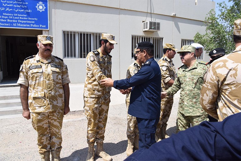 في ثاني أيام عيد الفطر: وكيل وزارة الداخلية الفريق عصام سالم النهام يقوم بجولة ميدانية في قطاعي أمن الحدود البرية والمنافذ