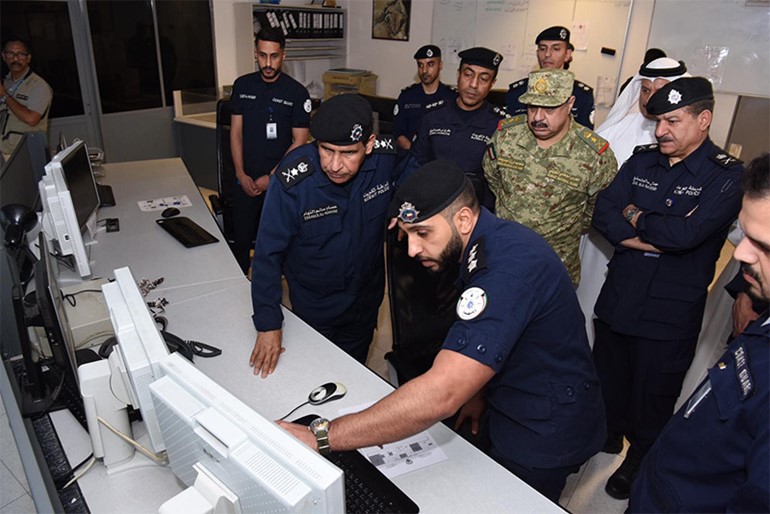 في ثاني أيام عيد الفطر: وكيل وزارة الداخلية الفريق عصام سالم النهام يقوم بجولة ميدانية في قطاعي أمن الحدود البرية والمنافذ
