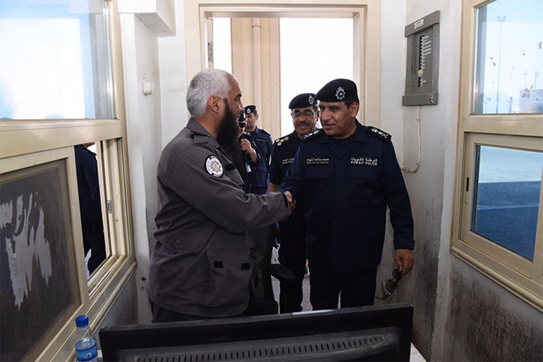 في ثاني أيام عيد الفطر: وكيل وزارة الداخلية الفريق عصام سالم النهام يقوم بجولة ميدانية في قطاعي أمن الحدود البرية والمنافذ