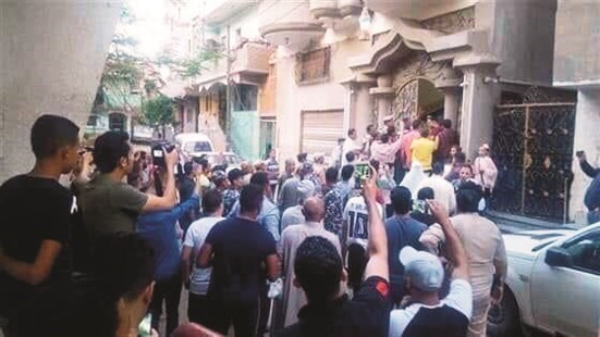 أهالي نجريج يحرمون صلاح من الصلاة